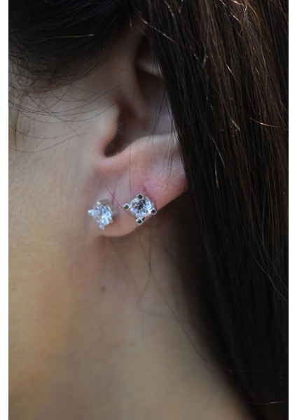 14 Ayar Altın Takoz Tırnak Tek Taş Küpe fiyatları