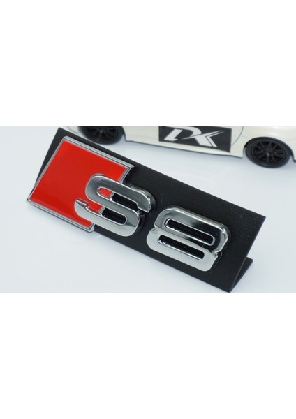 S8 Gümüş Kırmızı 3D Ön Panjur Logo Audi Ile Uyumlu fiyatları