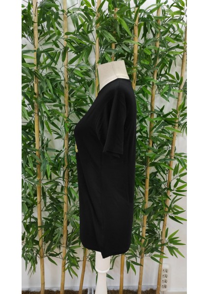 Kadın Kısa Kollu Renkli Kelebek ve Kuş Tüyü Baskı Viskon T-Shirt indirimleri