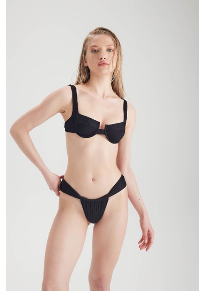 Balenli Bikini Takımı