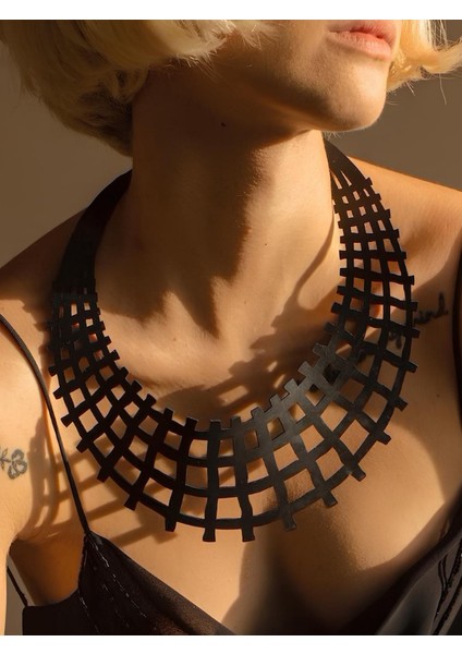 Deri Kolye - Siyah - Tek Ebat fırsatları