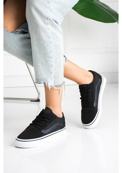 Siyah Siyah (Beyaz Taban) Günlük Unisex (Kadın/Erkek) Sneaker modelleri