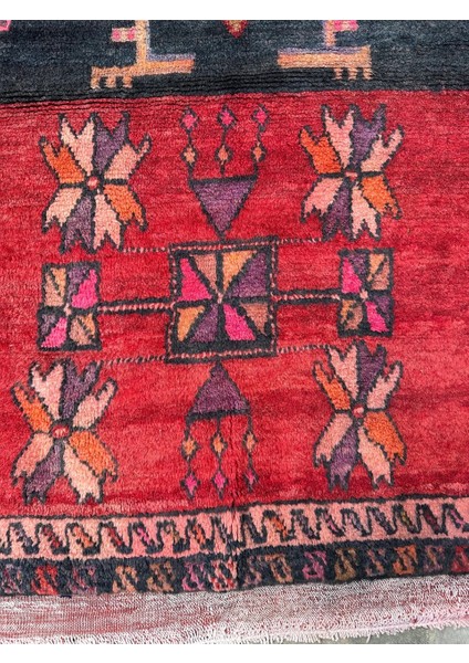 106X198 cm El Dokuma Kırmızı Renkli Dekoratif Türk Kilim