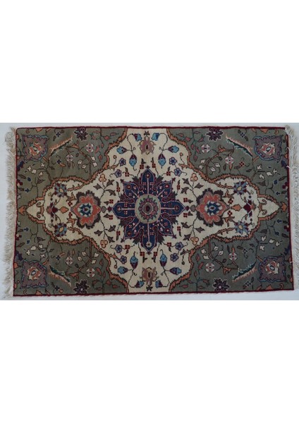 79X135 cm Çiçek Desenli El Dokuma Türk Kilim Osmanlı Stili Kilim Yeşil ve Bej Renkler