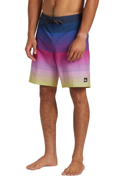 Surf Silk Massive 18 Erkek Boardshort