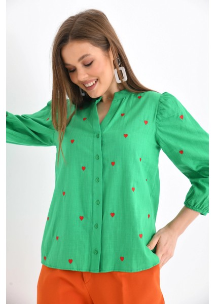 Kadın Uzun Kol Nakışlı Düğme Detay Bluz indirimleri