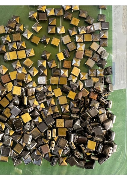 0.60 cm 50 Adet Köşeli Kaplama Delikli Takı Aksesuarı