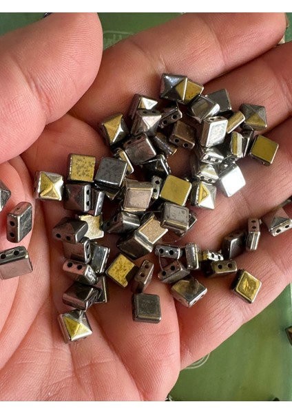 0.60 cm 50 Adet Köşeli Kaplama Delikli Takı Aksesuarı fiyatları