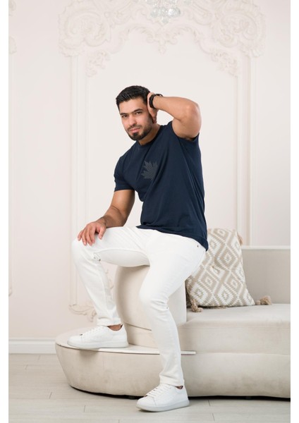 Bisiklet Yaka Önü Baskılı Pamuklu Basic Regular Fit T-Shirt fiyatları