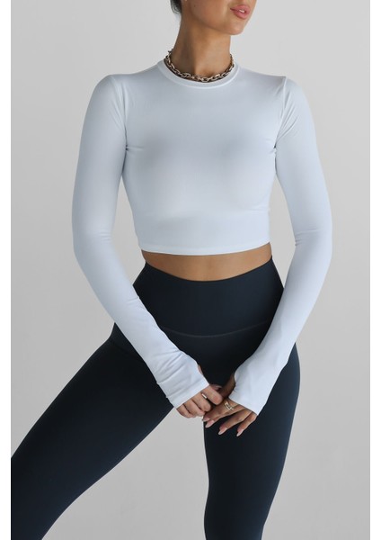 Beyaz Darkalıp Parmak Geçmeli Spor Body Crop Bluz