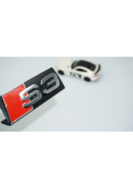 S3 Gümüş Kırmızı 3D Ön Panjur Logo Audi Ile Uyumlu