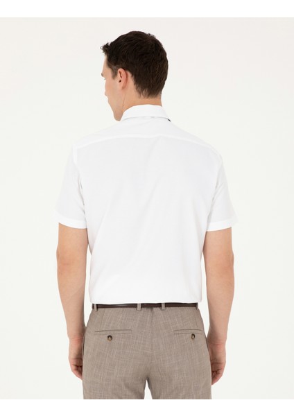 Erkek Beyaz Regular Fit Kısa Kollu Basic Gömlek 50286243-VR013