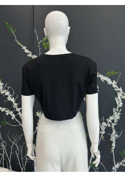V Yaka T-Shirt modelleri