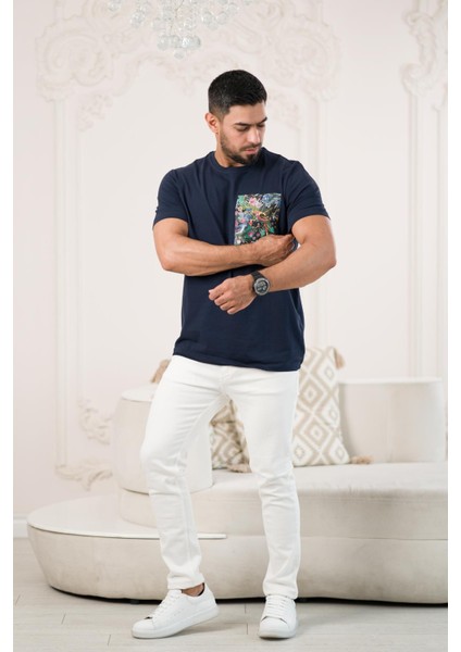 Bisiklet Yaka Önü Baskılı Pamuklu Likralı Basic Regular Fit T-Shirt fırsatları