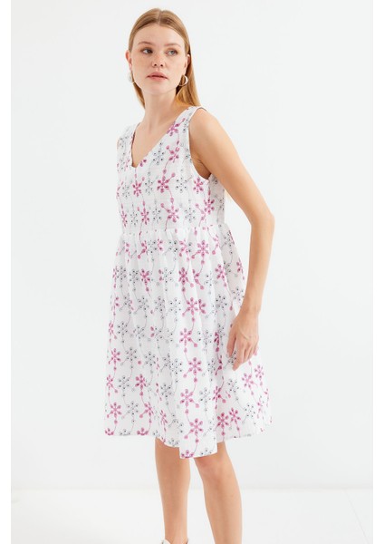 2507 V Yaka Desenli Mini Elbise - Beyaz fiyatları