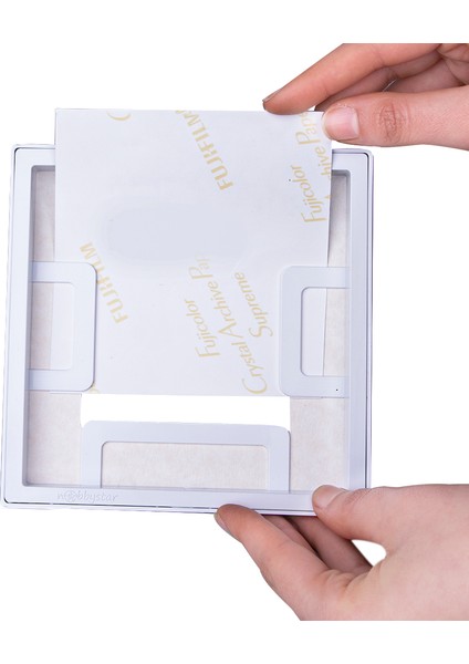 Yapışkanlı Sök-Tak Paspartulu Beyaz Kare Fotoğraf Çerçevesi - 30'lu paket fırsatları
