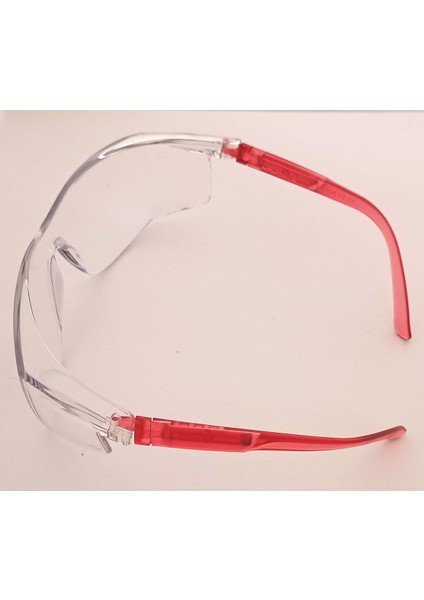 Koruyucu laboratuvar gözlüğü, güvenli ve rahat kullanım sağlar. fırsatları