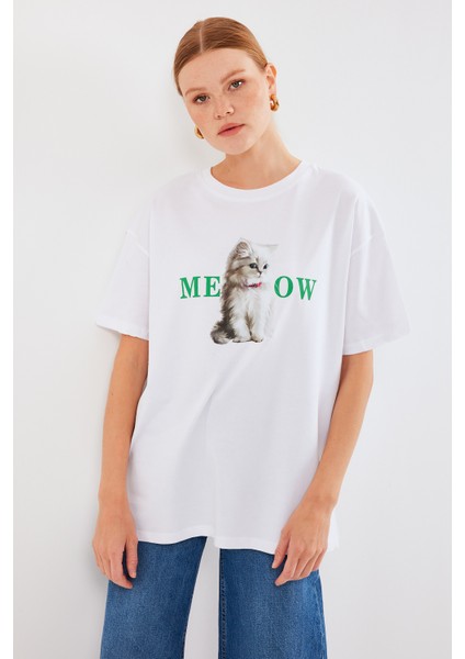 4319 Baskılı Oversize Tişört - Beyaz modelleri