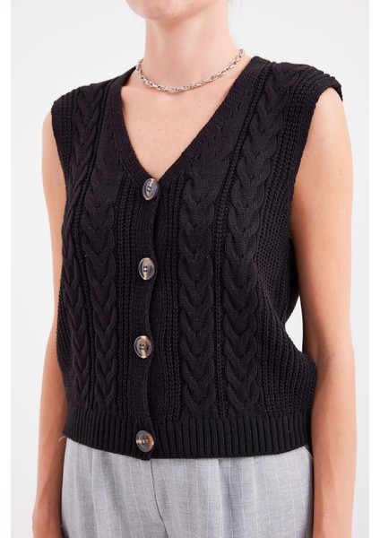 15882 Düğmeli Kısa Triko Yelek - Siyah fırsatları