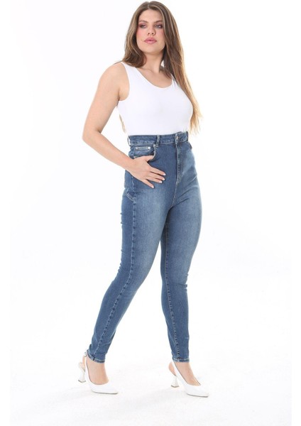 Kadın Büyük Beden Lacivert Yüksek Bel Kup Detaylı Dar Paça Likralı Kot Pantolon 65N37826 fiyatları