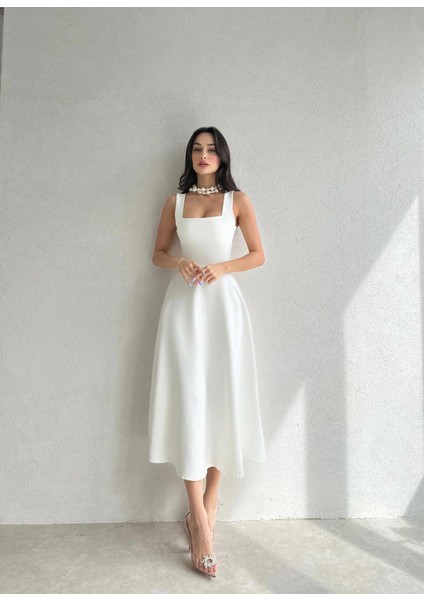 Kadın Kare Yaka Midi Boy Kalın Askı Tasarımlı Siyah Kloş Elbise 151 modelleri