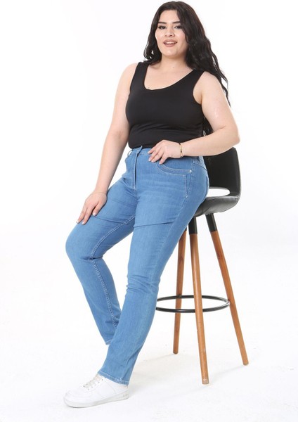 Kadın Büyük Beden Mavi Likralı 5 Cepli Kot Pantolon 65N37927