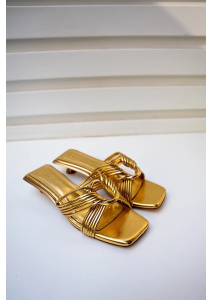 Rosso Gold Halka Detaylı 4cm Özel Topuklu Kadın Terlik fiyatları