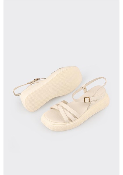 Bej Deri Kadın Dolgu Topuk Sandalet modelleri