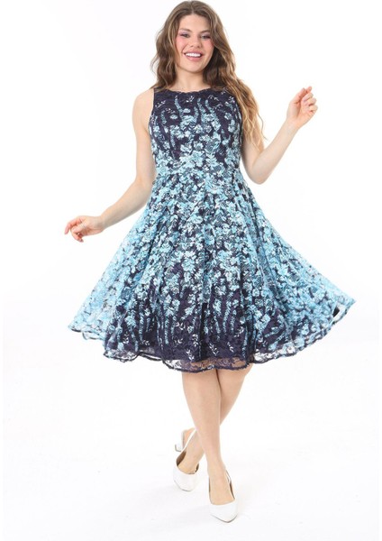 Kadın Büyük Beden Mavi Arka Fermuarlı Astarlı Dantel Elbise 65N37983