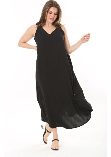 Kadın Büyük Beden Siyah Yan Boy Ayarlı Kolsuz Uzun Elbise 65N37885 modelleri