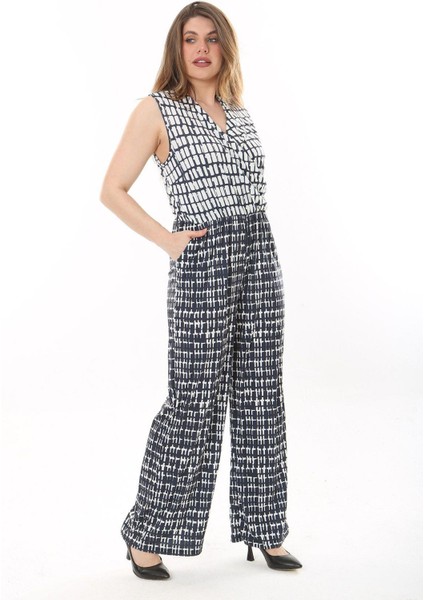 Kadın Büyük Beden Lacivert Anvelop Yakalı Geniş Paçalı Beli Lastikli Tulum 65N37635 modelleri