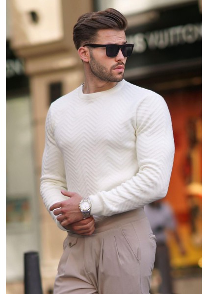 Beyaz Bisiklet Yaka Balıksırtı Desenli Uzun Kollu Örme Kazak 7219