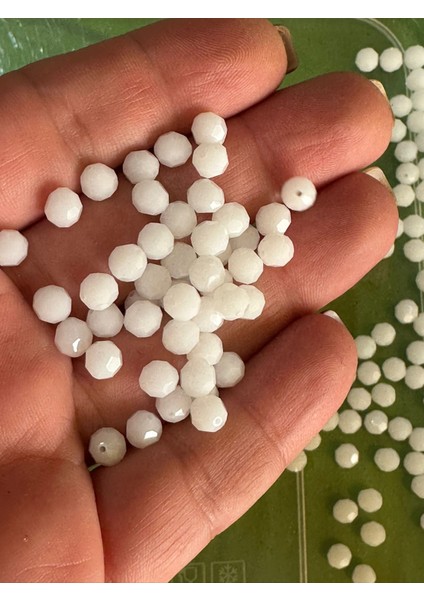 276 Adet Kristak Beyaz Delikli Boncuk