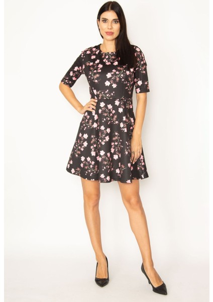 Kadın Siyah Süs Cepli Fermuarlı Çiçek Desenli Elbise fiyatları