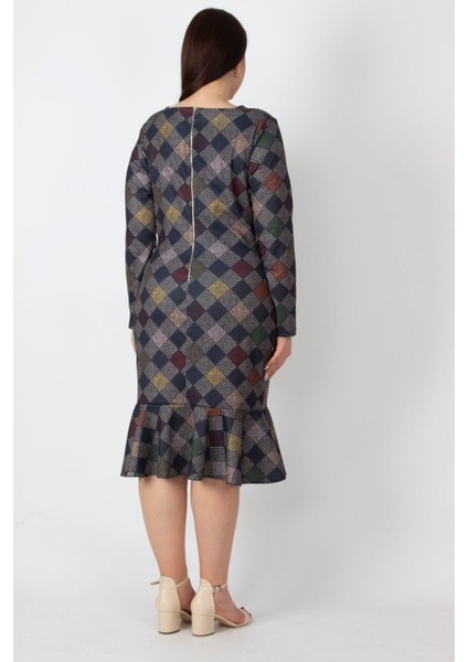 Kadın Lacivert Ekose Desen Yaka Detaylı Etek Ucu Volanlı Elbise fırsatları