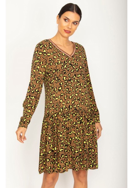 Kadın Renkli Yaka Ribanalı Eteği Katlı Elbise