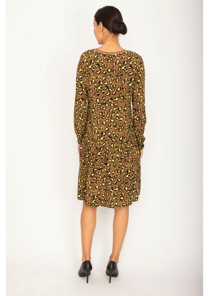 Kadın Renkli Yaka Ribanalı Eteği Katlı Elbise indirimleri