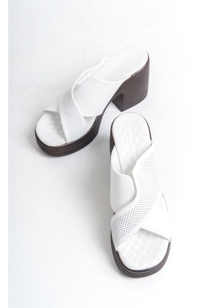 Deri Beyaz 10 cm Platform Ortopedik Çapraz Kadın Terlik TMD202491 fiyatları