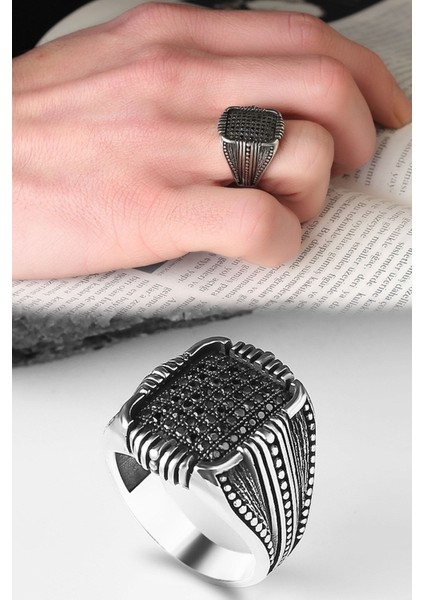 Ksrmoda Mikro Taşlı Desenli 925 Ayar Erkek Gümüş Yüzük