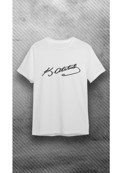 23 Ni?san 29 Ekim Kemal Atatürk Imza Baskılı Beyaz %100 Pamuk Süprem T-Shirt