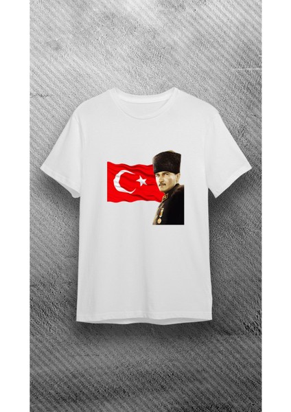 29 Ekim Kemal Atatürk ve Bayrak Baskılı Beyaz %100 Pamuk Süprem T-Shirt fiyatları