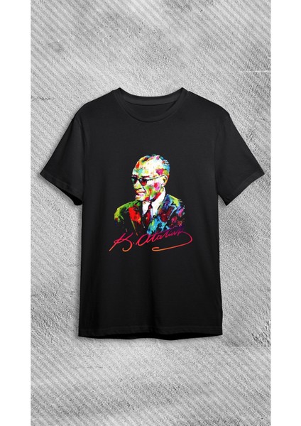 Karizma Gözlüklü Gazi Mustafa Kemal Atatürk Portresi Baskılı Tişört Unisex T-Shirt