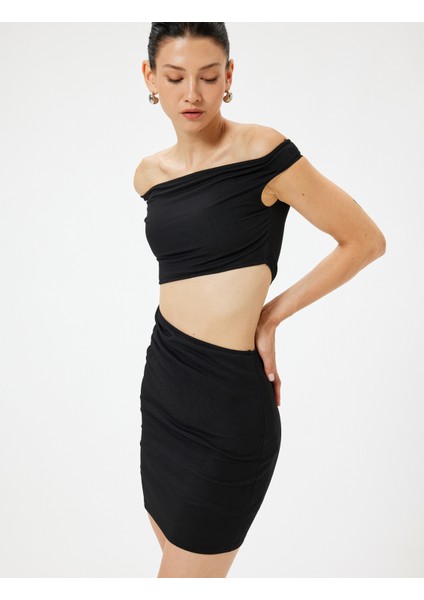 Omzu Açık Mini Elbise Pencere Detaylı Slim Fit