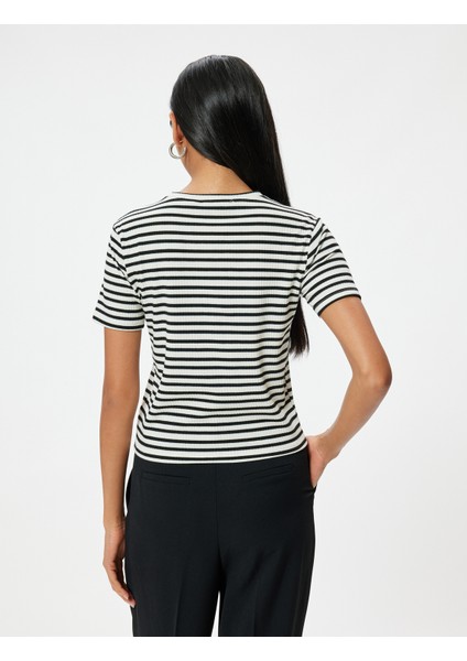 Kısa Kollu Tişört Bisiklet Yaka Slim Fit Kaşkorse fırsatları