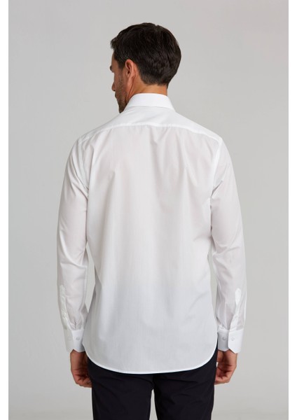 Regular Fit Beyaz Klasik Erkek Gömlek GM23K232074_D01