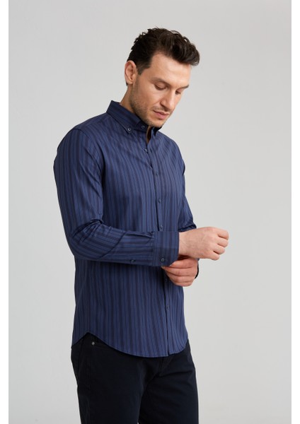 Bisse Spor Gömlek Modern Fit U. Kol Paşa Yaka Düğmeli Koyu Zemin Spor Çizgili Lacivert GMCZG1722300201_D39 indirimleri