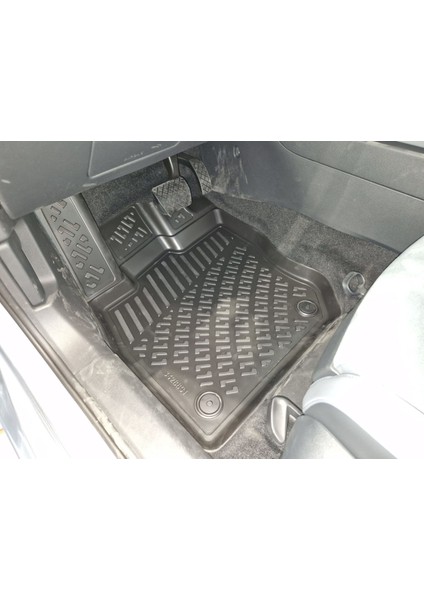 Volkswagen Passat B9 2024 ve Sonrası 3D Havuzlu Paspas