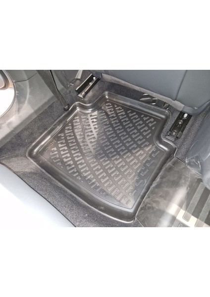 Volkswagen Passat B9 2024 ve Sonrası 3D Havuzlu Paspas