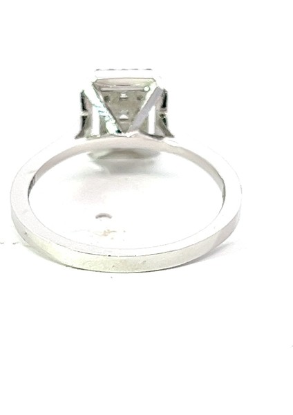 0,36 Ct 2,78 gr Baget Pırlanta Yüzük modelleri