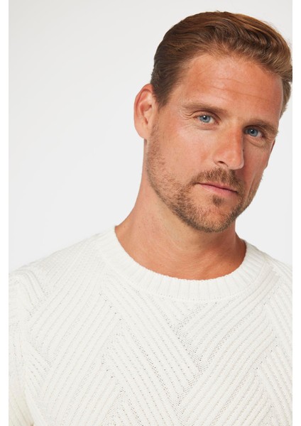 Bisiklet Yaka Desenli Yumuşak Dokulu Erkek Beyaz Kazak modelleri